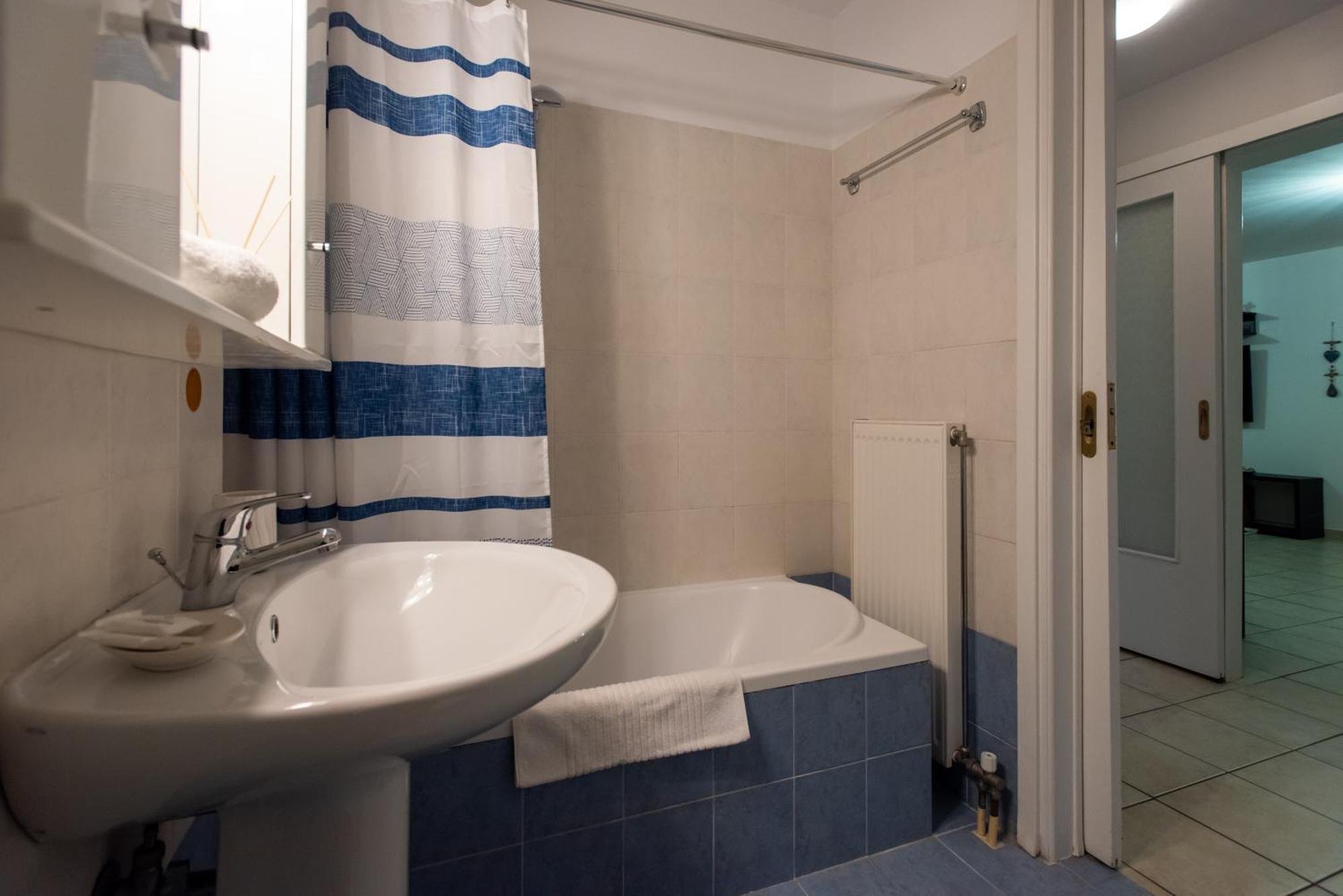 אתונה Kg Acropolis Escape Spa Apartment מראה חיצוני תמונה